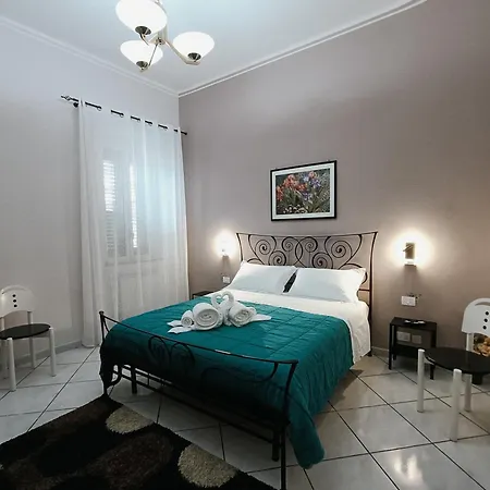 La Casa Di Elena A *