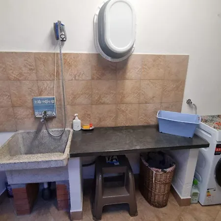 La Casa Di Elena A *